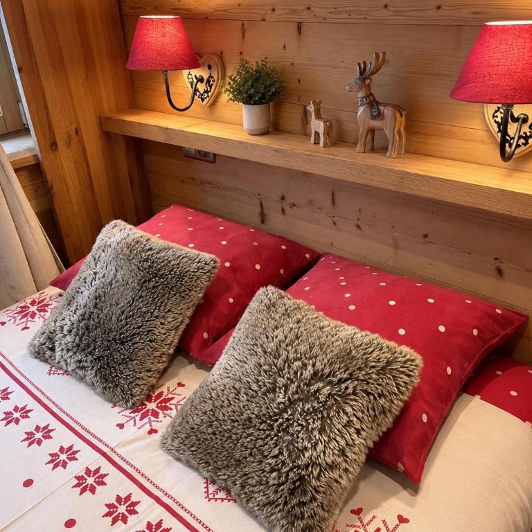 FACE VILLAGE ENFANTS, 3 CHAMBRES, EN CENTRE - Appartement 3 Chambres - 24