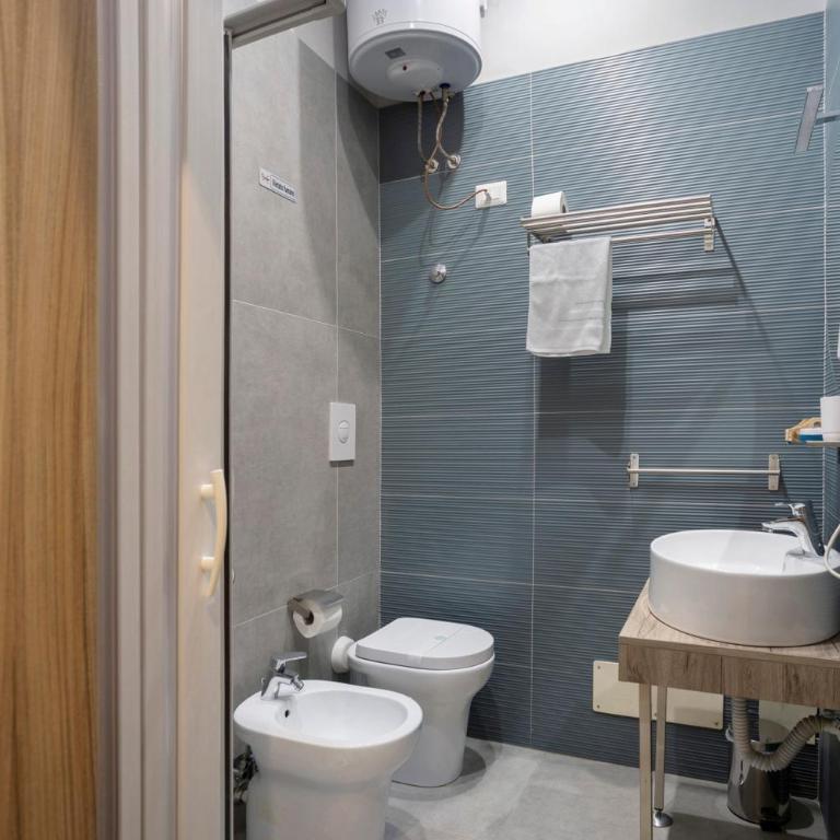 Your Home in Naples - Camera Queen Standard - 11