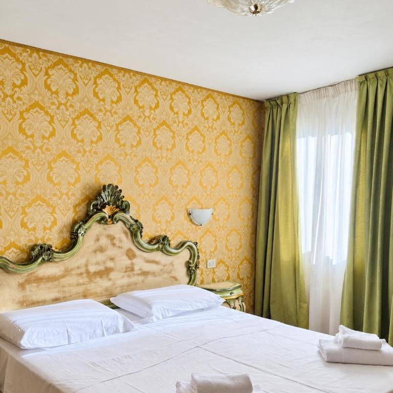 Hotel Canal - Camera Matrimoniale Superior - 8