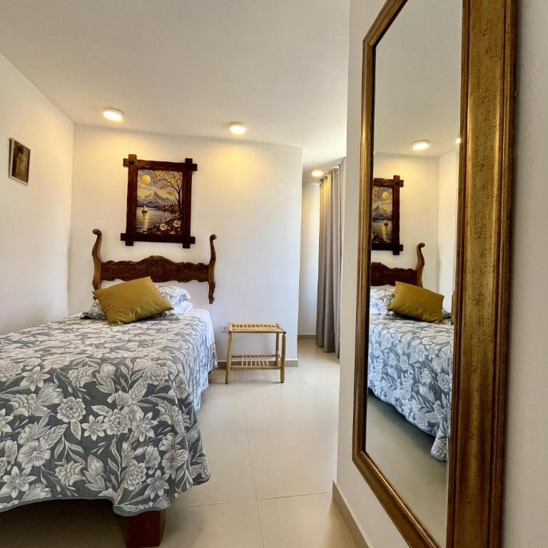 Casa Cerezos - Family Double Room - 15