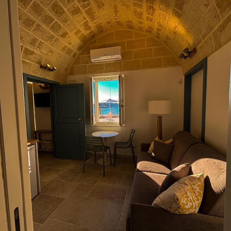 Ammare B&B - Quadruple Room with Sea View - 5