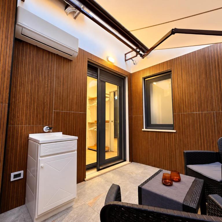 Centro & Mare - Rooms - Garage - Suites - Suite Bilocale con Patio climatizzato - 12