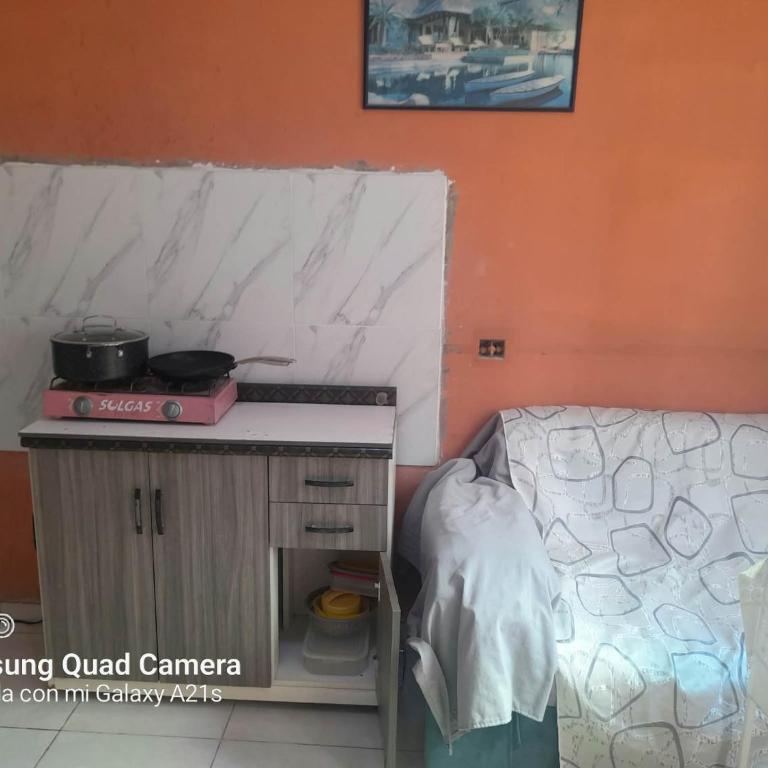 WiFi, TV y Cocina A 15 Min Aeropuerto - Apartamento de 1 dormitorio - 6