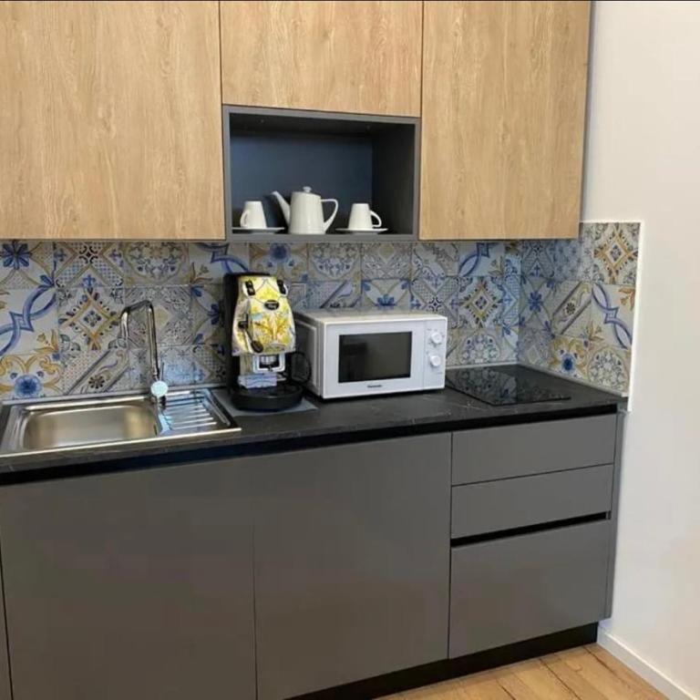 ALYDEA Homes and suites 5 - One-Bedroom Apartment - 2