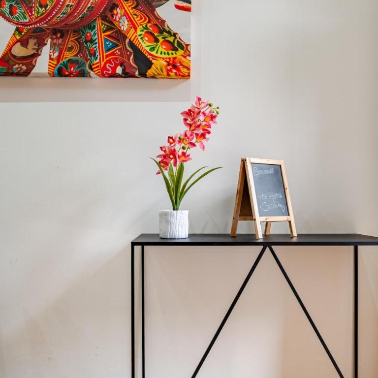 ALYDEA Homes and suites 5 - One-Bedroom Apartment - 8