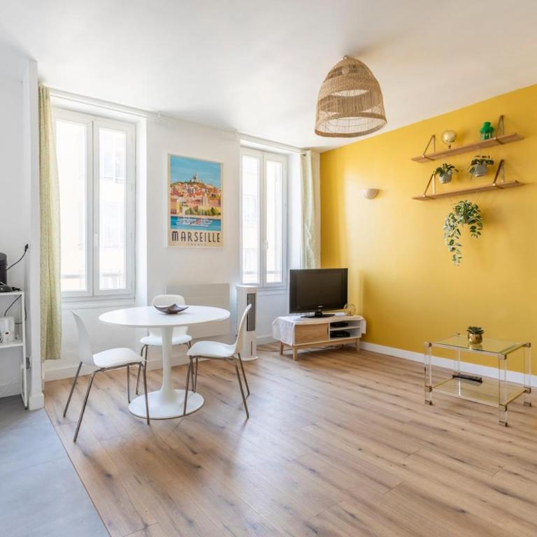 Bright & cozy one-bedroom apartment Close to Saint-Charles Station - Appartement 1 Chambre - 6