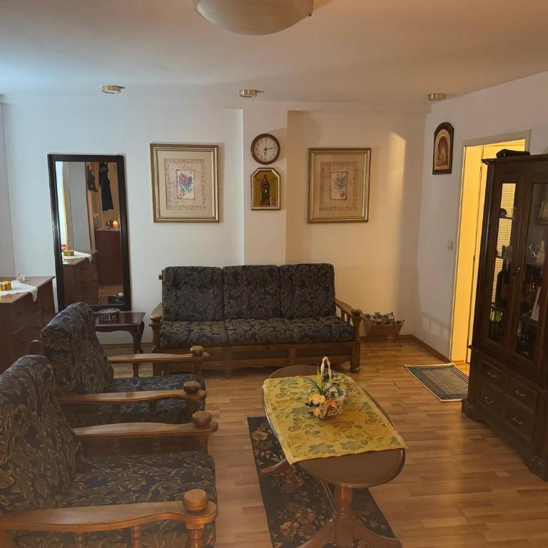 Zemun Old Town Apartment - Deluxe-Apartment mit 2 Schlafzimmern und Gartenblick - 5