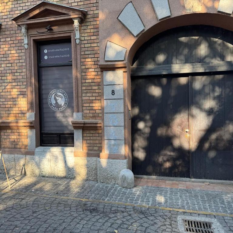Zemun Old Town Apartment - Deluxe-Apartment mit 2 Schlafzimmern und Gartenblick - 1