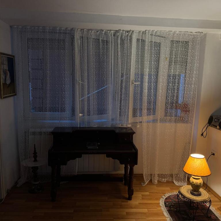 Zemun Old Town Apartment - Deluxe-Apartment mit 2 Schlafzimmern und Gartenblick - 7