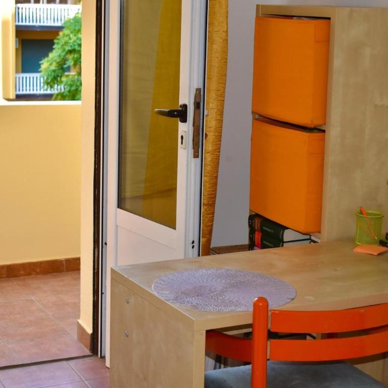 4 Rooms near MAMbo - Parking - Train Station - Appartamento - 35