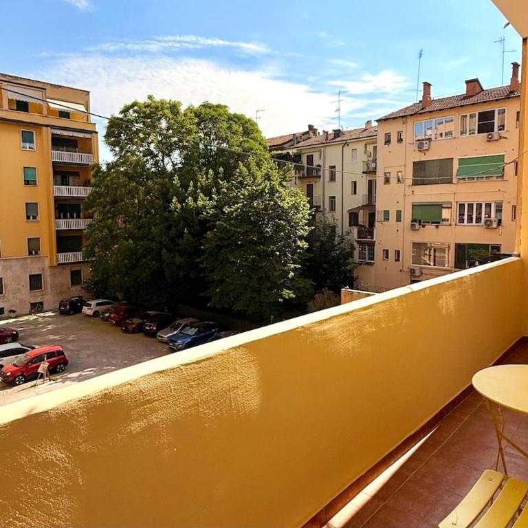 4 Rooms near MAMbo - Parking - Train Station - Appartamento - 38