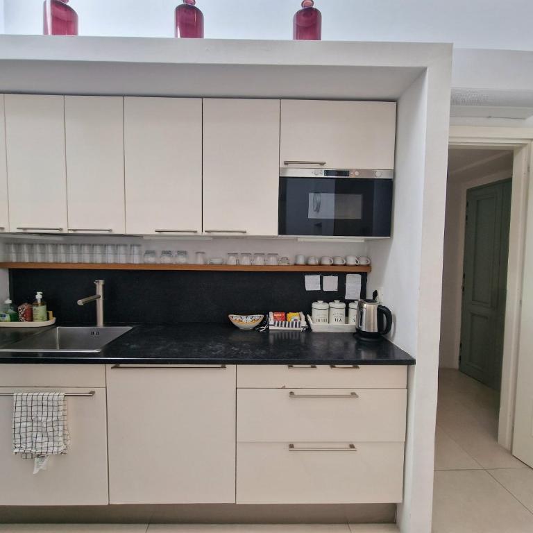 Sunset Balcony Lucca Apartment - Appartamento con 2 Camere da Letto - 9