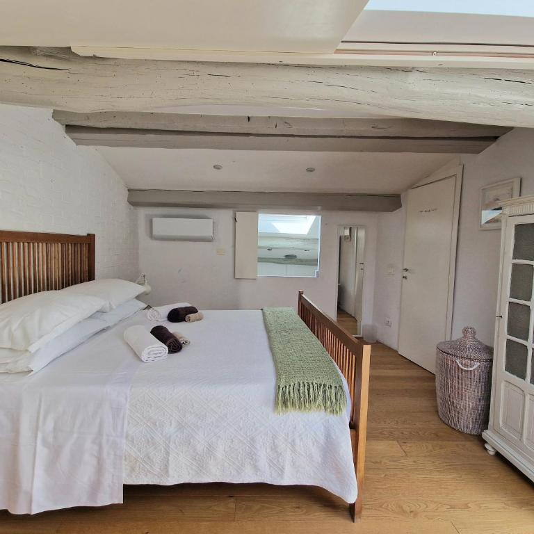 Sunset Balcony Lucca Apartment - Appartamento con 2 Camere da Letto - 11