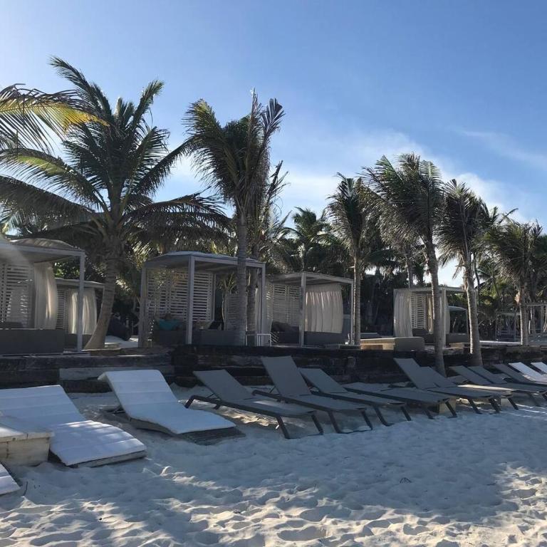 Boho Chic poolside Condo 7 min to the Beach & Town - Apartamento - 41