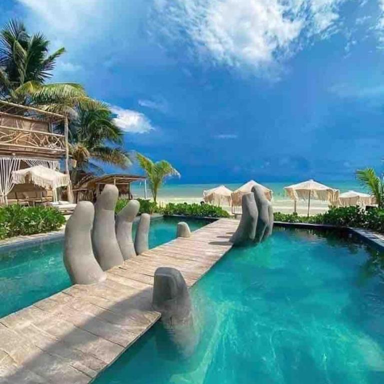 Boho Chic poolside Condo 7 min to the Beach & Town - Apartamento - 48
