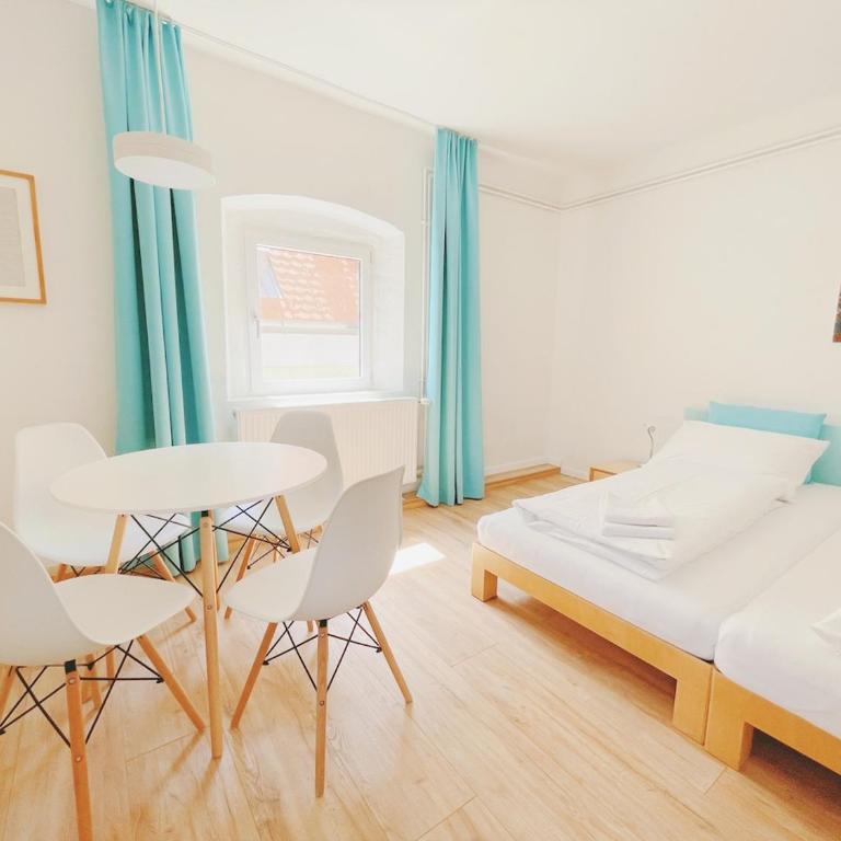 NOOR Bright Studio Balcony Parking OptionNOOR Bright Studio Balcony Parking Option - One-Bedroom Apartment - 1