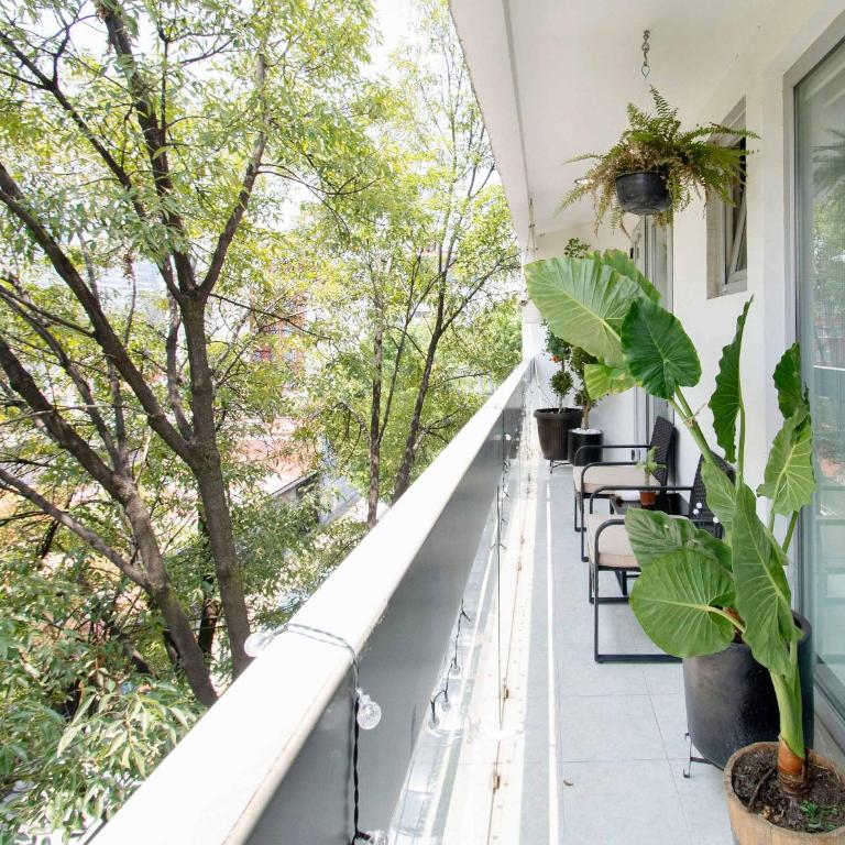 Massive rooftop terrace steps from everything - Apartment mit 2 Schlafzimmern - 32