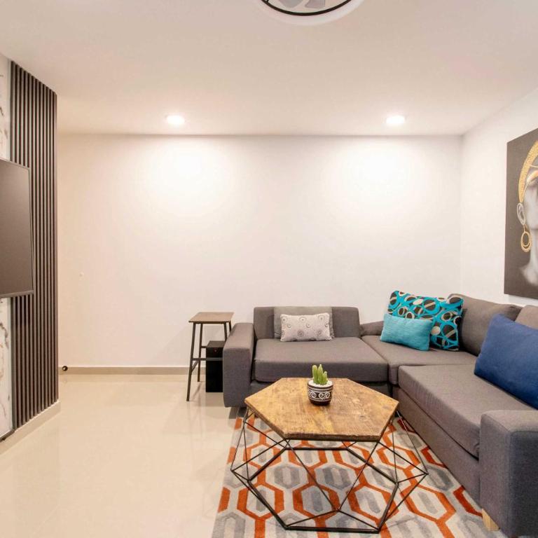 Massive rooftop terrace steps from everything - Apartment mit 2 Schlafzimmern - 35