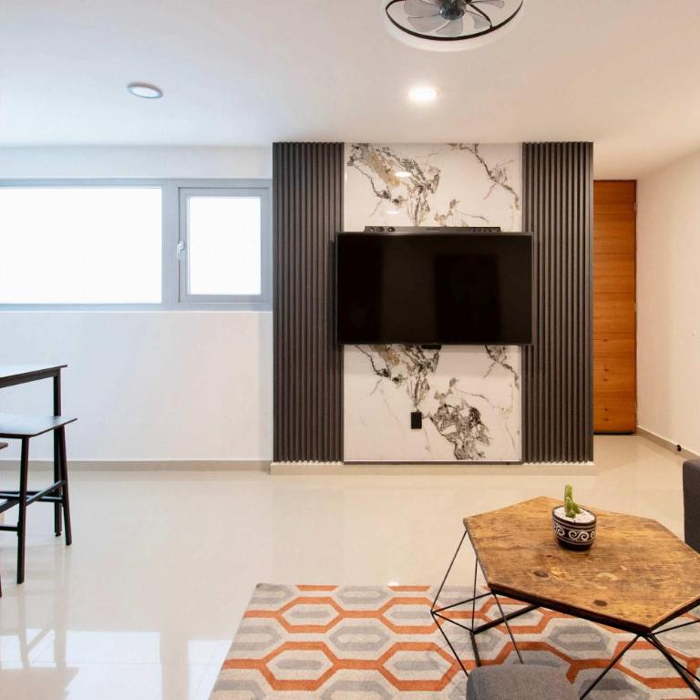 Massive rooftop terrace steps from everything - Apartment mit 2 Schlafzimmern - 44