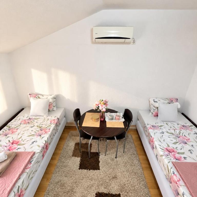 Neretva Apartments - One-Bedroom Apartment - 4