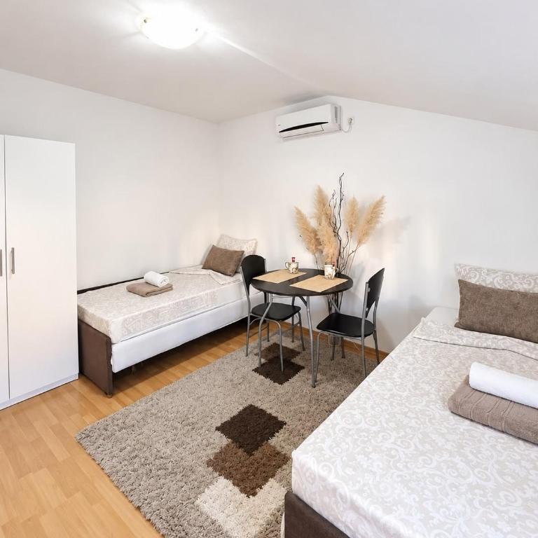 Neretva Apartments - One-Bedroom Apartment - 10