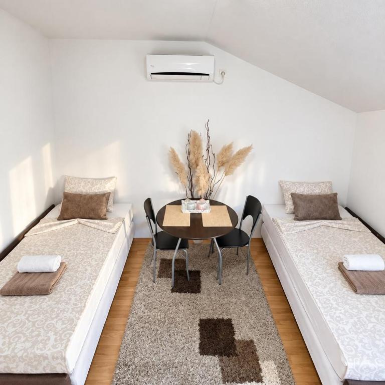 Neretva Apartments - One-Bedroom Apartment - 12
