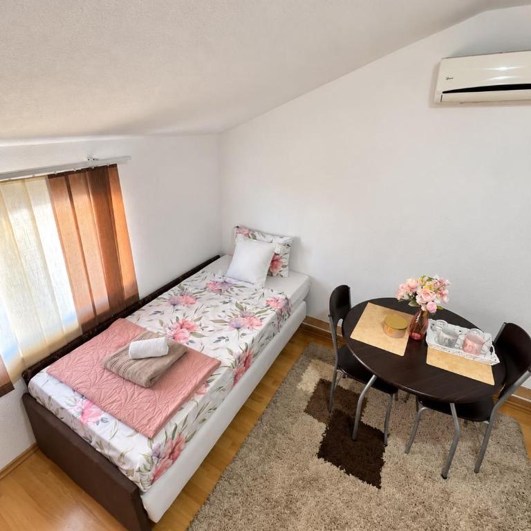 Neretva Apartments - One-Bedroom Apartment - 27