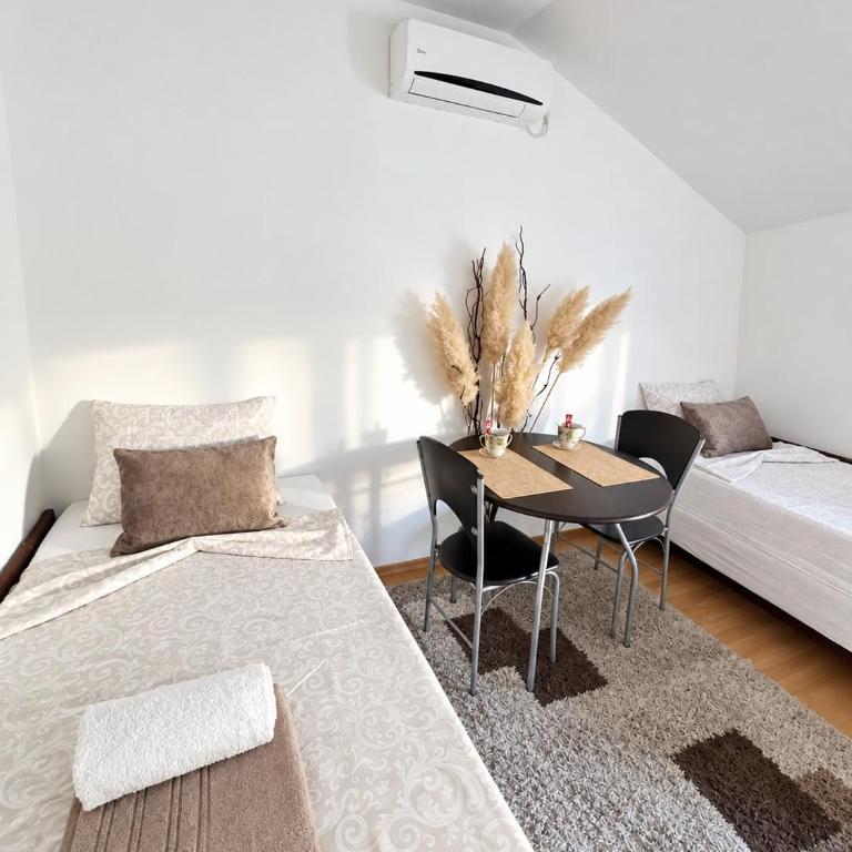 Neretva Apartments - One-Bedroom Apartment - 23