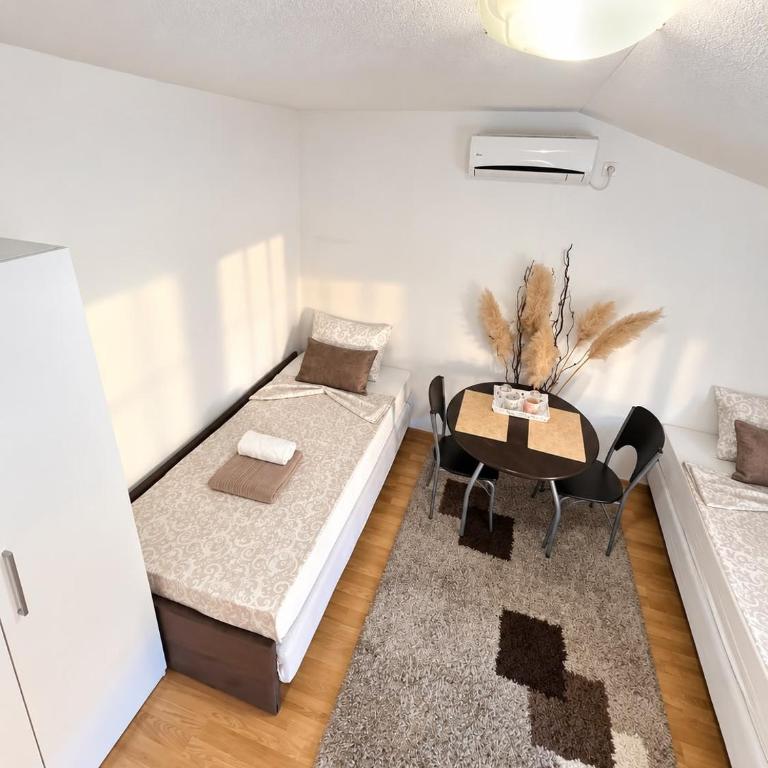 Neretva Apartments - One-Bedroom Apartment - 24