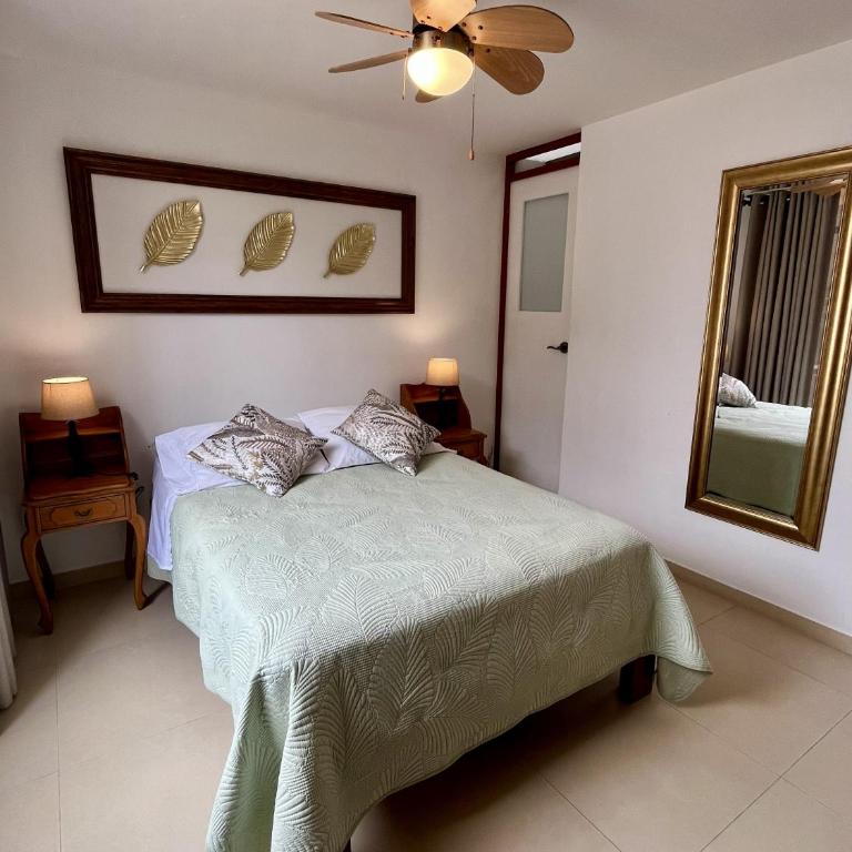 Casa Cerezos - Double Room with Garden View - 2