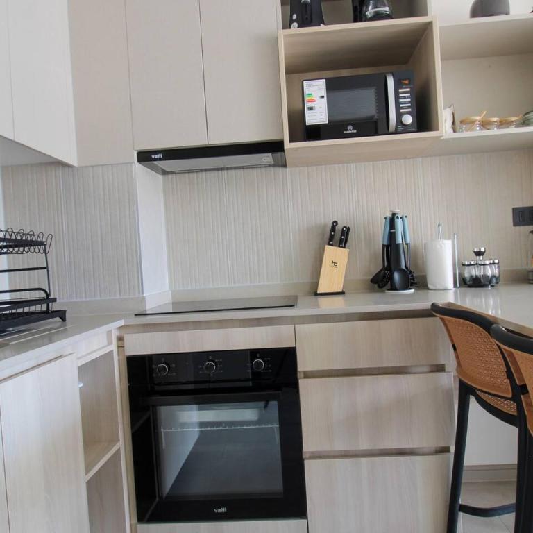 Depto. 2 Dormitorio y 2 baños, AC, parking, Ñuñoa - Apartamento - 2