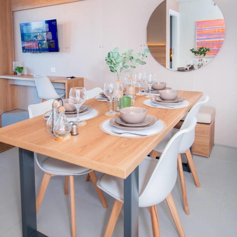 Spacious 2BR at First del Sol Modern & Stylish - Apartment - 12