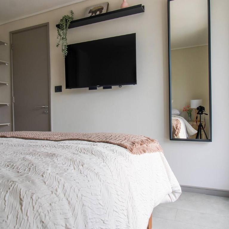 Depto. 2 Dormitorio y 2 baños, AC, parking, Ñuñoa - Apartamento - 46