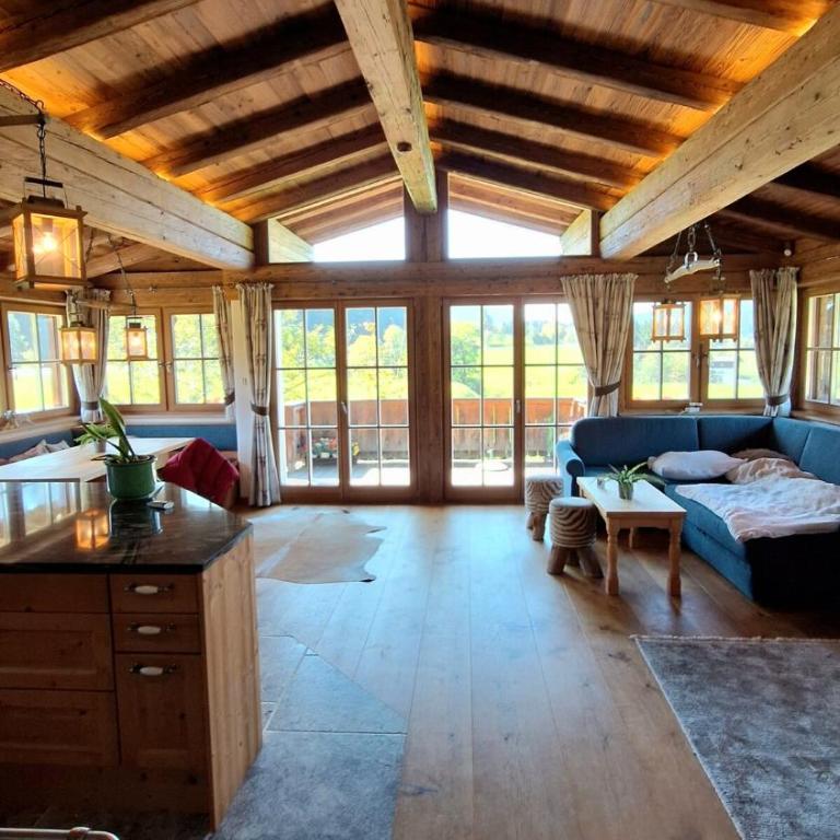 Altholz Chalet mit Garten und Fitnessraum in Söll - Two-Bedroom Chalet - 1