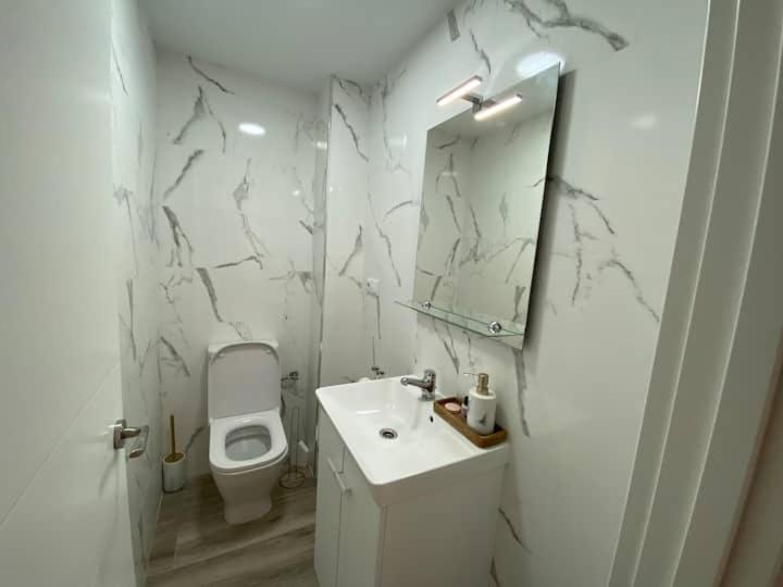 spacious apartment with two bedrooms - Apartment mit 2 Schlafzimmern - 6