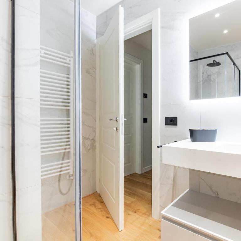 L'Essenziale Fronte Mura, Luxury stay in Lucca city center with private parking - Two-Bedroom Apartment - 10