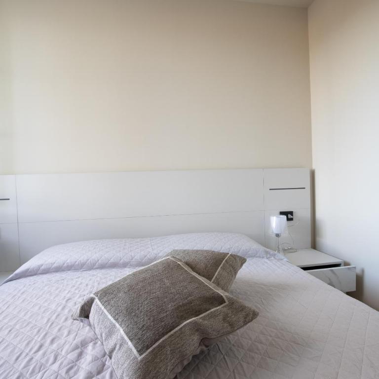 L'Essenziale Fronte Mura, Luxury stay in Lucca city center with private parking - Two-Bedroom Apartment - 25