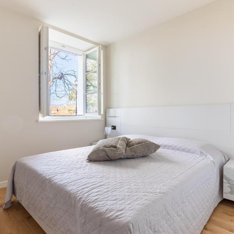 L'Essenziale Fronte Mura, Luxury stay in Lucca city center with private parking - Two-Bedroom Apartment - 32
