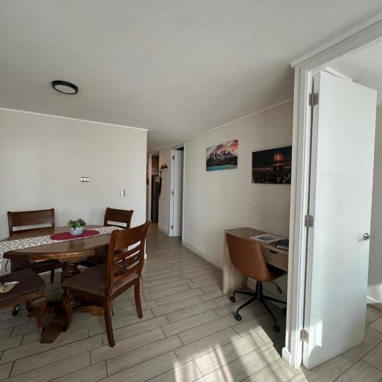 Comodo Departamento en Santiago Centro - Two-Bedroom Apartment - 12