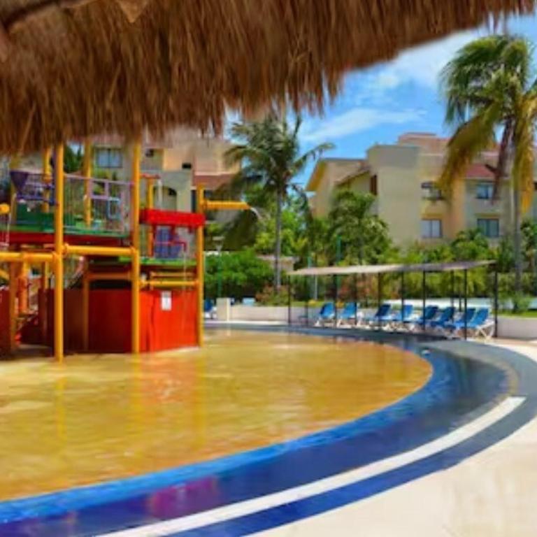 Ground Floor Apartment in Cancún with beach access & Pool - Apartamento de 2 dormitorios con vistas a la piscina - 4