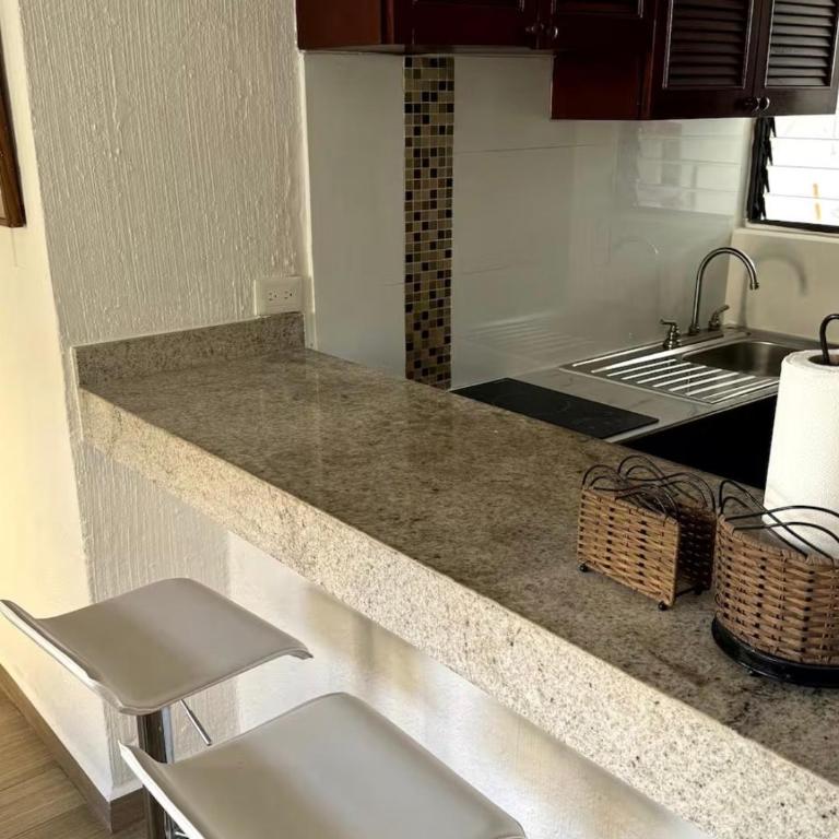 Ground Floor Apartment in Cancún with beach access & Pool - Apartamento de 2 dormitorios con vistas a la piscina - 17