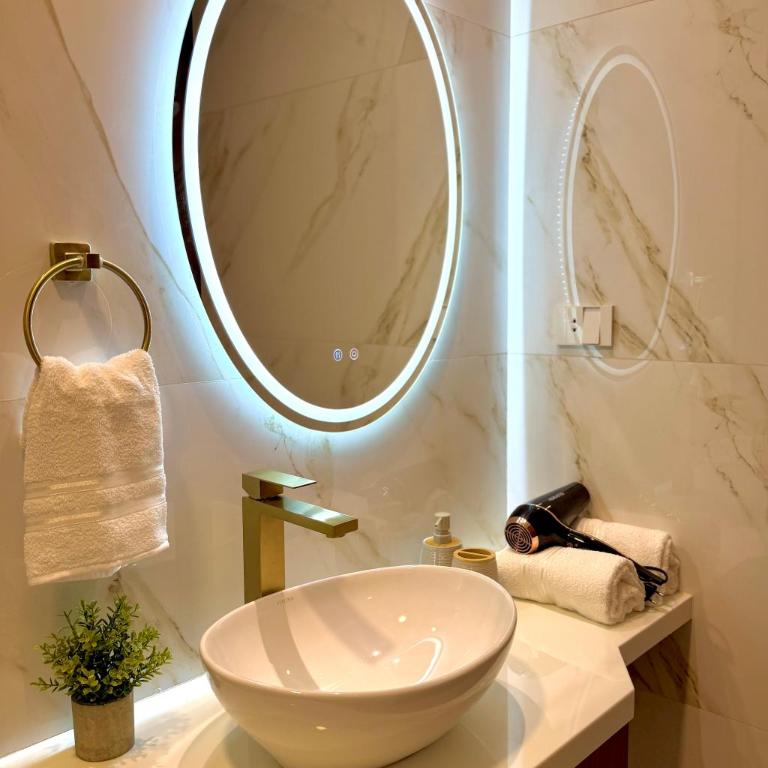 Golden Tower Equipetrol, piscina, gym, sauna y parqueo privado - One-Bedroom Apartment - 13