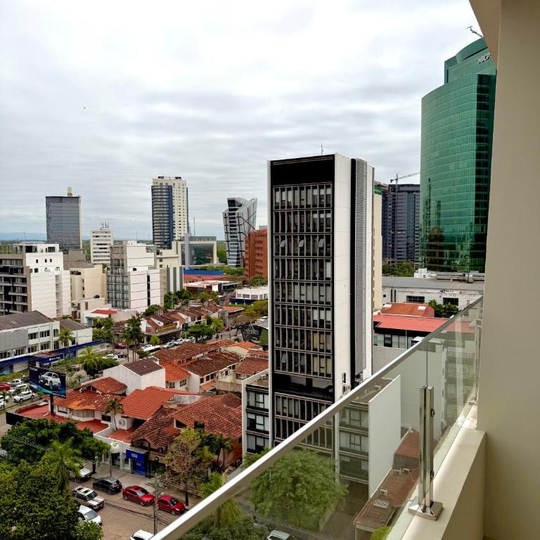 Golden Tower Equipetrol, piscina, gym, sauna y parqueo privado - One-Bedroom Apartment - 20