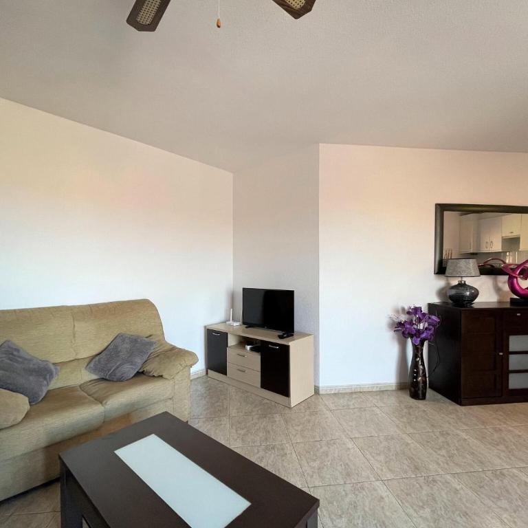 Coastal Family Apartment in Roquetas de Mar - One-Bedroom Apartment - 10