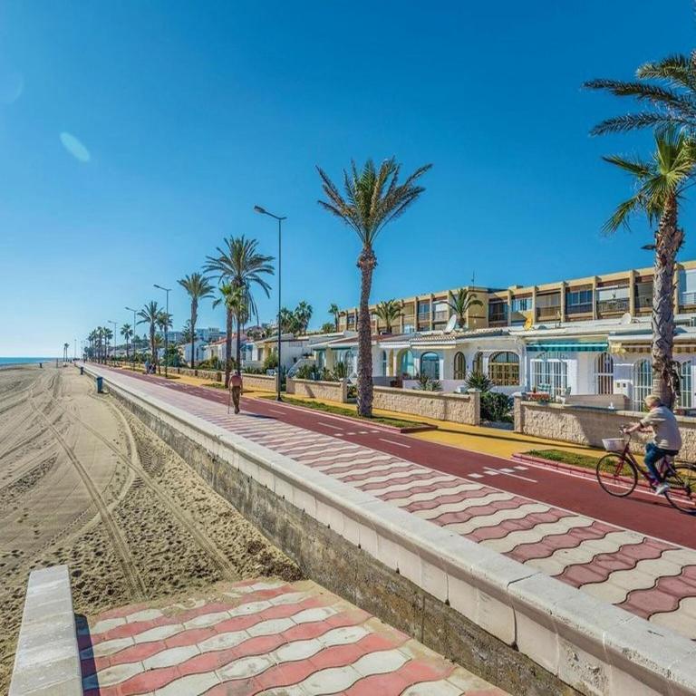 Coastal Family Apartment in Roquetas de Mar - One-Bedroom Apartment - 33