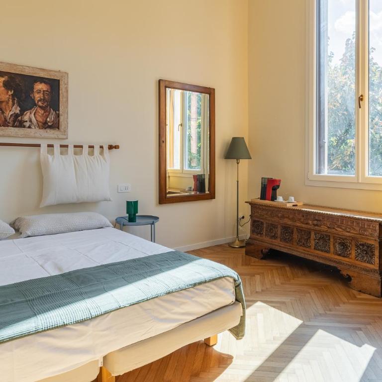Italy Prestigious Guest House - Camera Matrimoniale/Doppia con Letti Singoli con Bagno Privato Esterno - 4