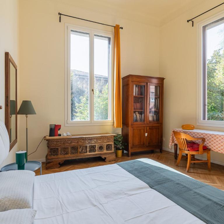 Italy Prestigious Guest House - Camera Matrimoniale/Doppia con Letti Singoli con Bagno Privato Esterno - 1