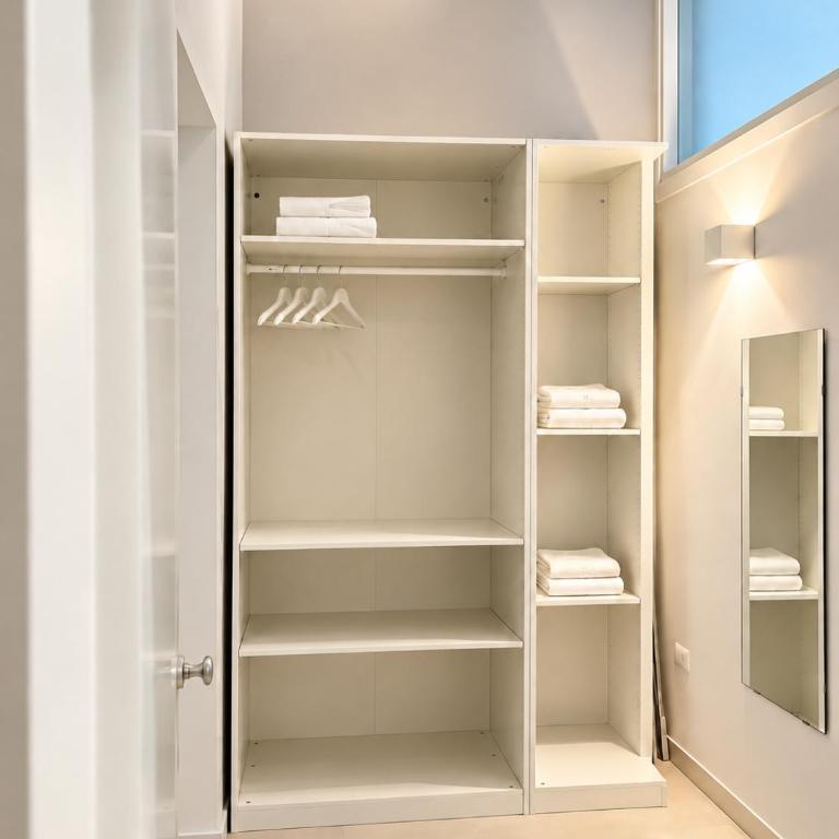Bed & Breakfast SpaccaNapoli 56 - Double Room with Private Bathroom - 8