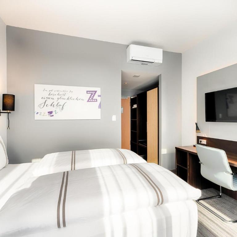 Premier Inn München City Ost - Double Room - 9