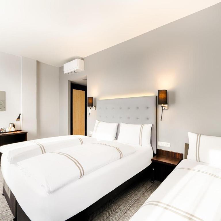 Premier Inn München City Ost - Triple family room - 9